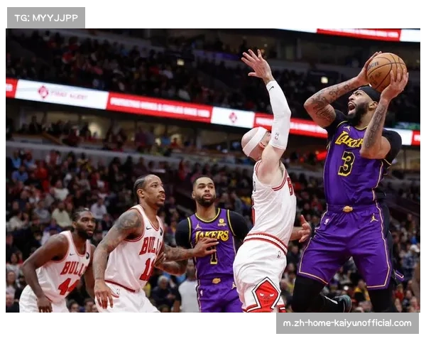 斯普利特经验不足暴露，面对尼克斯提速战术只能被动跟随